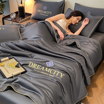 91家纺网 家纺一手货源 找家纺 （总）云棉坊 2025新款滚边水洗真丝刺绣夏被四件套-梵克系列