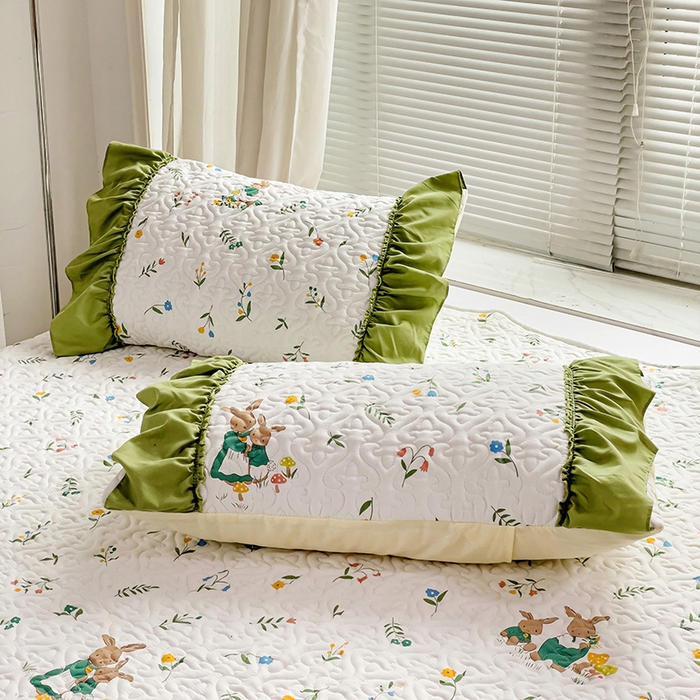 91家纺网 家纺一手货源 找家纺 纽缦家纺 2024水洗双层纱加厚加棉韩版床盖 小兔堡