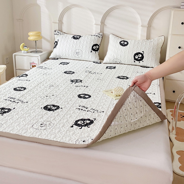 91家纺网 家纺一手货源 找家纺 纽缦家纺  水洗双层纱加厚加棉床垫 小黑球