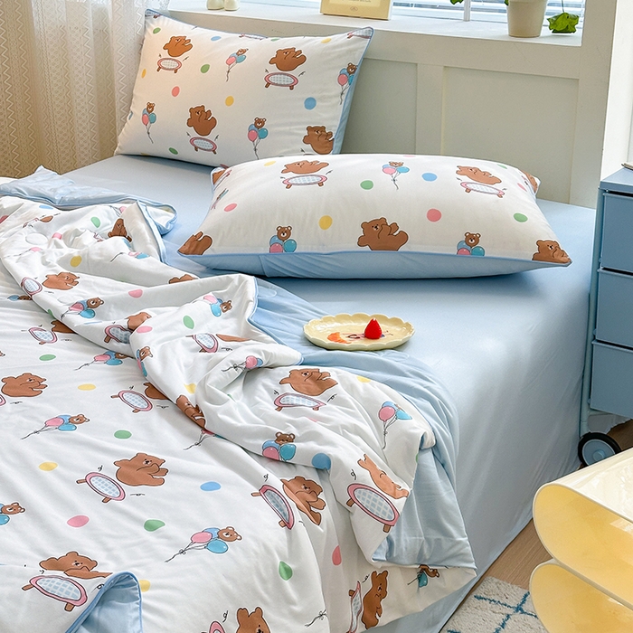 91家纺网 家纺一手货源 找家纺 星期八 2024新款针织棉夏被四件套 波点熊