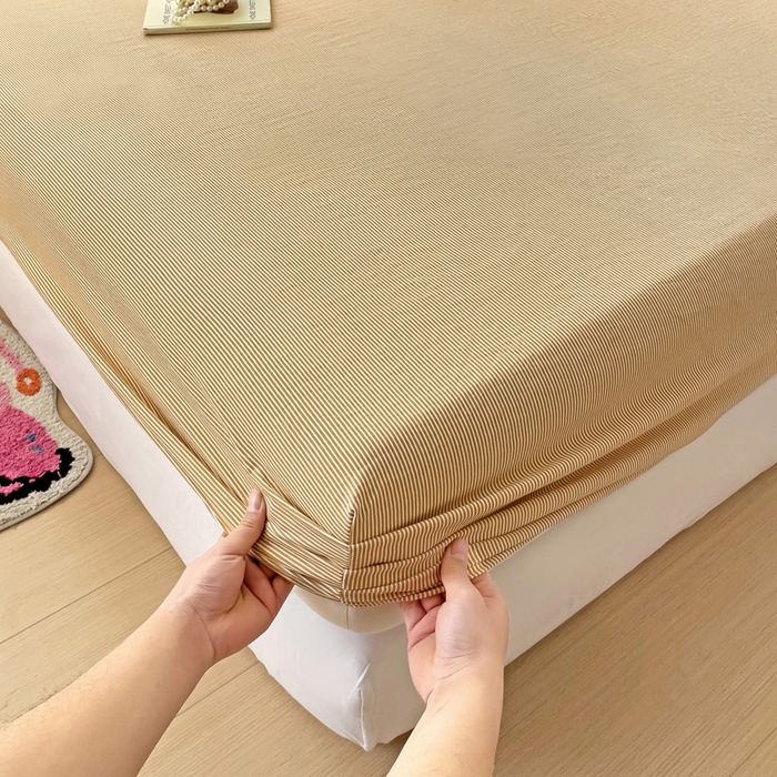 91家纺网 家纺一手货源 找家纺 纽缦家纺 2024素色无印风云朵棉单床笠 小黄条