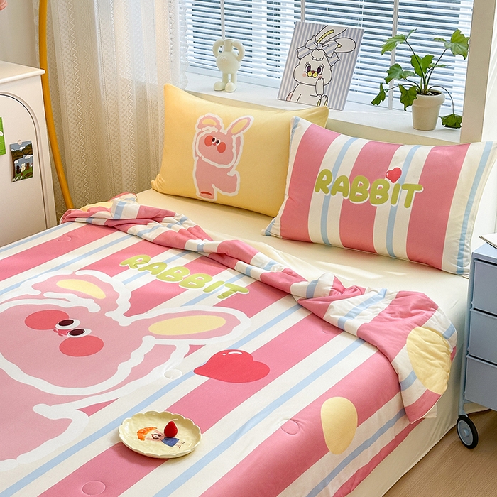 91家纺网 家纺一手货源 找家纺 星期八 2024新款针织棉夏被四件套 小兔子