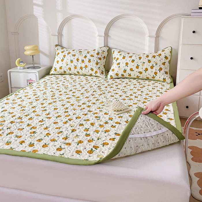 91家纺网 家纺一手货源 找家纺 纽缦家纺  水洗双层纱加厚加棉床垫 小橘子