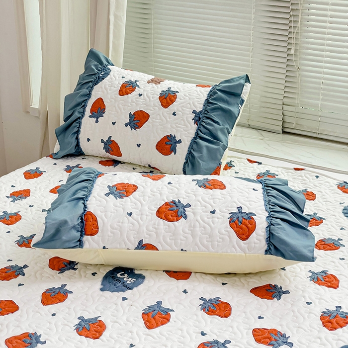 91家纺网 家纺一手货源 找家纺 纽缦家纺 2024水洗双层纱加厚加棉韩版床盖 莓天开心