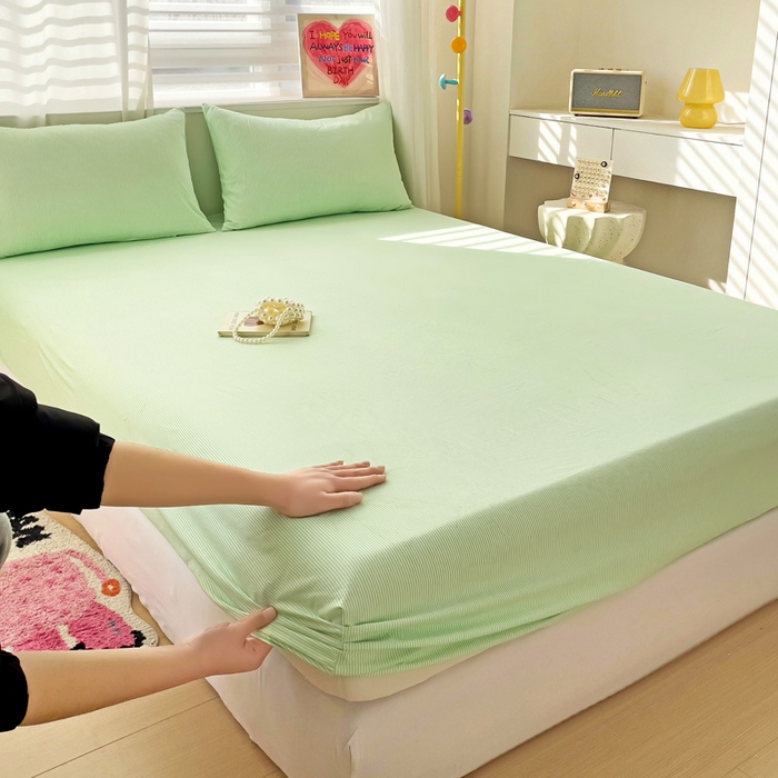 91家纺网 家纺一手货源 找家纺 纽缦家纺 2024素色无印风云朵棉单床笠 小绿条