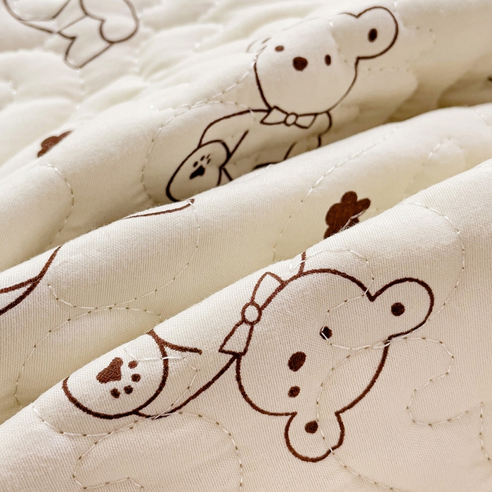 91家纺网 家纺一手货源 找家纺 纽缦家纺 2024水洗双层纱加厚加棉韩版床盖 小熊院长