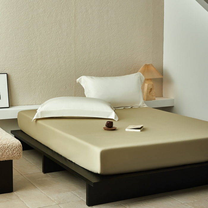 91家纺网 家纺一手货源 找家纺 鹿班家居 2024新款100S长绒棉纯色单品床笠（场景二） 竹青色