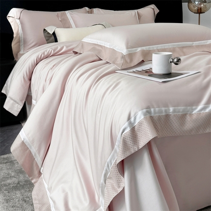 91家纺网 家纺一手货源 找家纺 时亿 2024新款100支长绒棉拼接色织四件套-邂逅 邂逅温柔粉