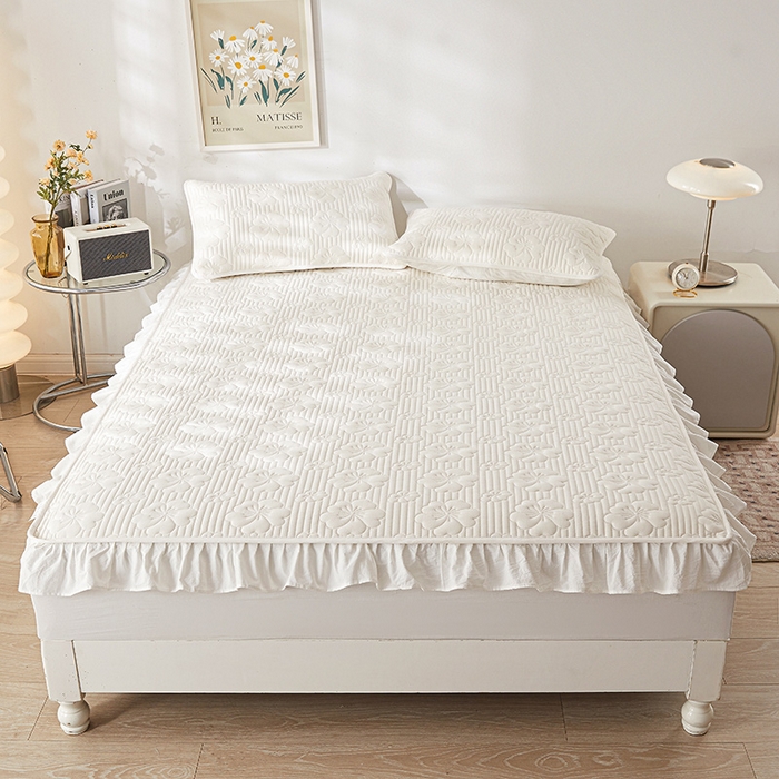 91家纺网 家纺一手货源 找家纺 3C 2024新款全棉大豆夹棉唯美花边床笠 云朵白