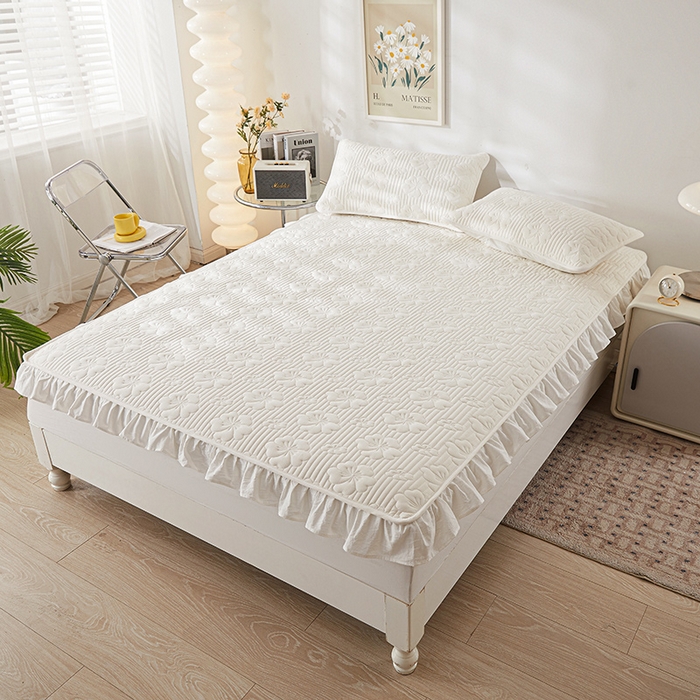 91家纺网 家纺一手货源 找家纺 3C 2024新款全棉大豆夹棉唯美花边床笠 云朵白