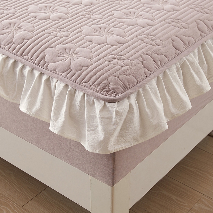 91家纺网 家纺一手货源 找家纺 3C 2024新款全棉大豆夹棉唯美花边床笠 浅藤紫