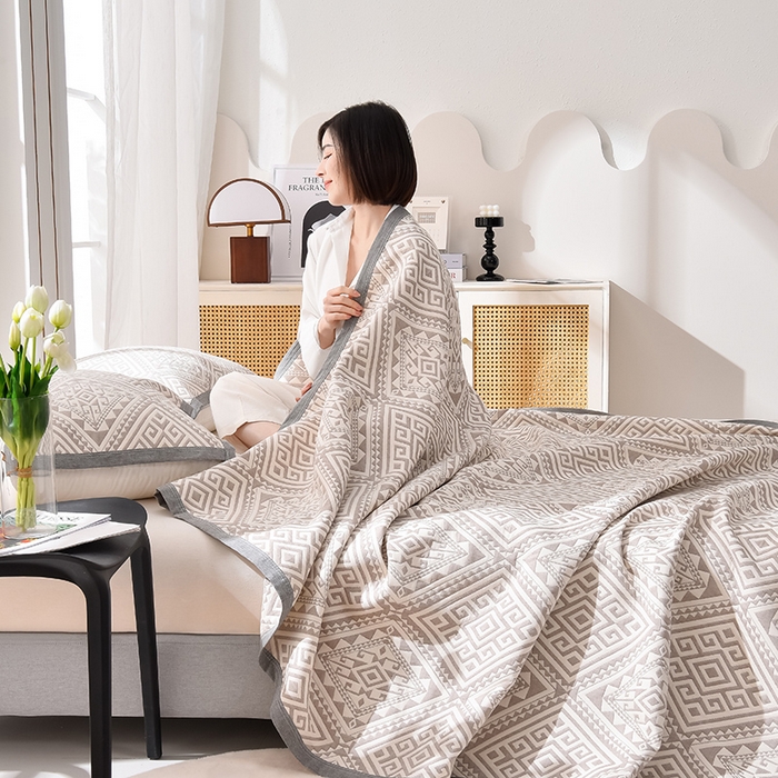 91家纺网 家纺一手货源 找家纺 米奈 2024新款A类抗菌全棉三层纱提花多功能盖毯（有质检报告） 北欧风情