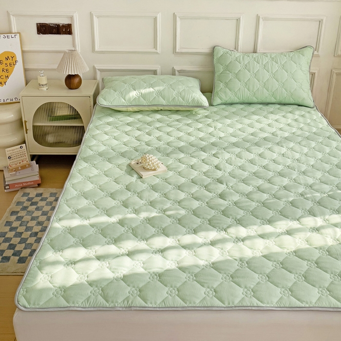 91家纺网 家纺一手货源 找家纺 纽缦家纺 2024云朵棉加厚加棉床垫 小绿条