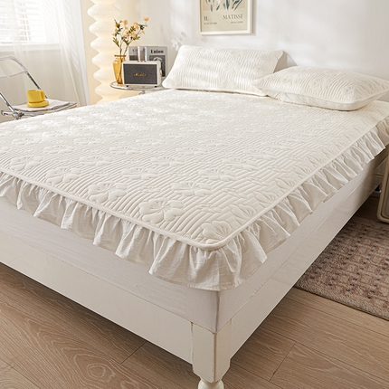 91家纺网 家纺一手货源 找家纺 3C 2024新款全棉大豆夹棉唯美花边床笠 云朵白