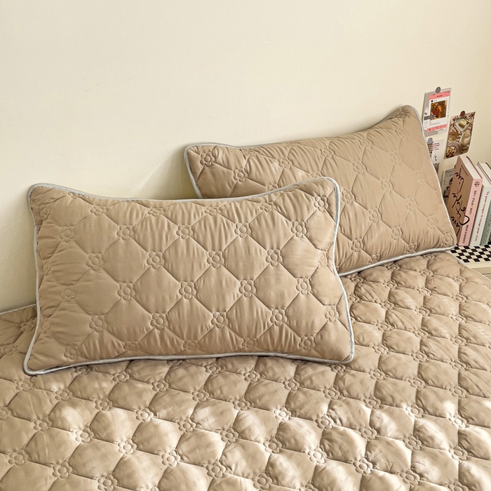 91家纺网 家纺一手货源 找家纺 纽缦家纺 2024云朵棉亲肤加厚加棉床笠 纯色卡其