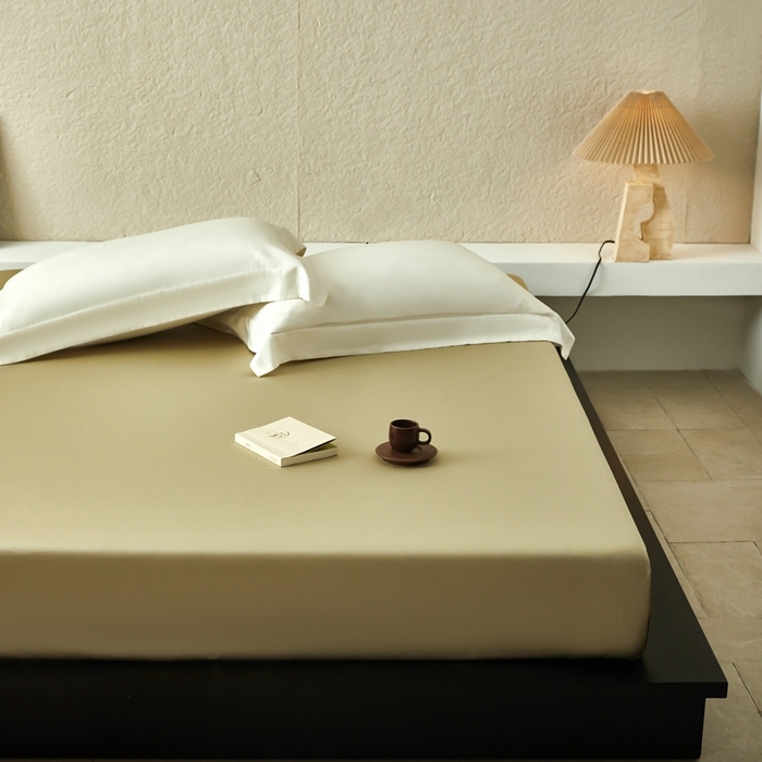 91家纺网 家纺一手货源 找家纺 鹿班家居 2024新款100S长绒棉纯色单品床笠（场景二） 竹青色