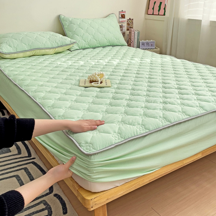 91家纺网 家纺一手货源 找家纺 纽缦家纺 2024云朵棉亲肤加厚加棉床笠 小绿条