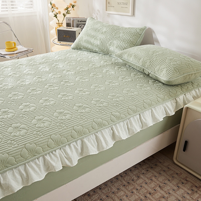 91家纺网 家纺一手货源 找家纺 3C 2024新款全棉大豆夹棉唯美花边床笠 浅果绿