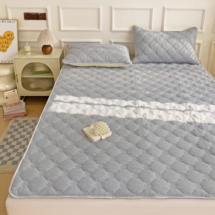 91家纺网 家纺一手货源 找家纺 纽缦家纺 2024云朵棉加厚加棉床垫 小蓝条