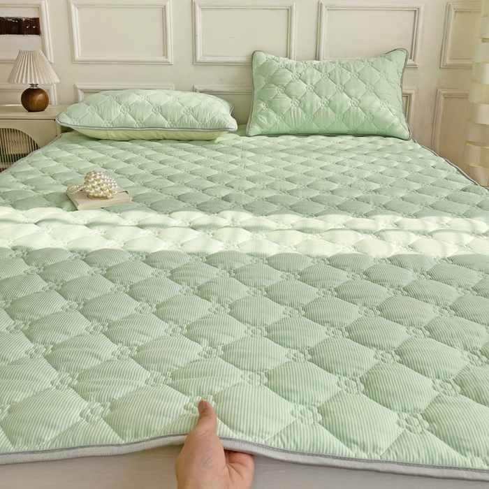 91家纺网 家纺一手货源 找家纺 纽缦家纺 2024云朵棉加厚加棉床垫 小绿条