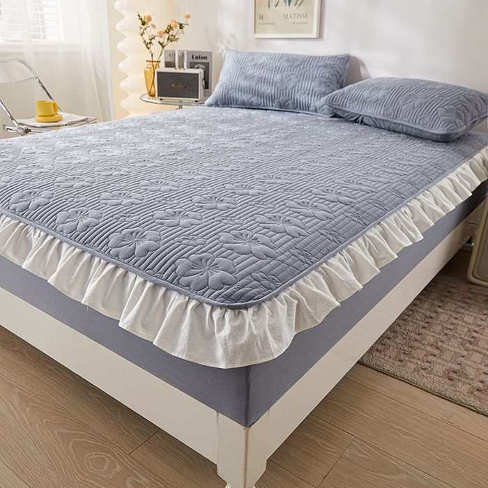 91家纺网 家纺一手货源 找家纺 3C 2024新款全棉大豆夹棉唯美花边床笠 牛仔蓝