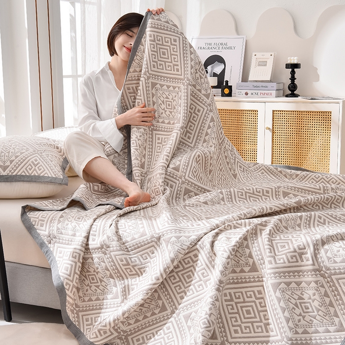 91家纺网 家纺一手货源 找家纺 米奈 2024新款A类抗菌全棉三层纱提花多功能盖毯（有质检报告） 北欧风情