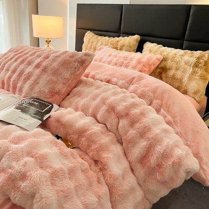 91家纺网 家纺一手货源 找家纺 （总）默忆 2025新款七彩泡泡兔毛绒兔兔绒四件套