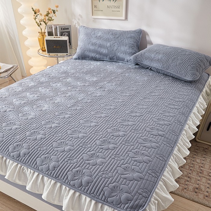 91家纺网 家纺一手货源 找家纺 3C 2024新款全棉大豆夹棉唯美花边床笠 牛仔蓝