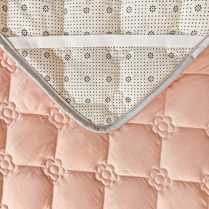 91家纺网 家纺一手货源 找家纺 纽缦家纺 2024云朵棉加厚加棉床垫 纯色粉玉