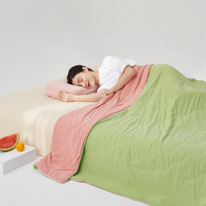 91家纺网 家纺一手货源 找家纺 慕尚家纺 2025新款凉感丝瓜瓜被 西瓜红