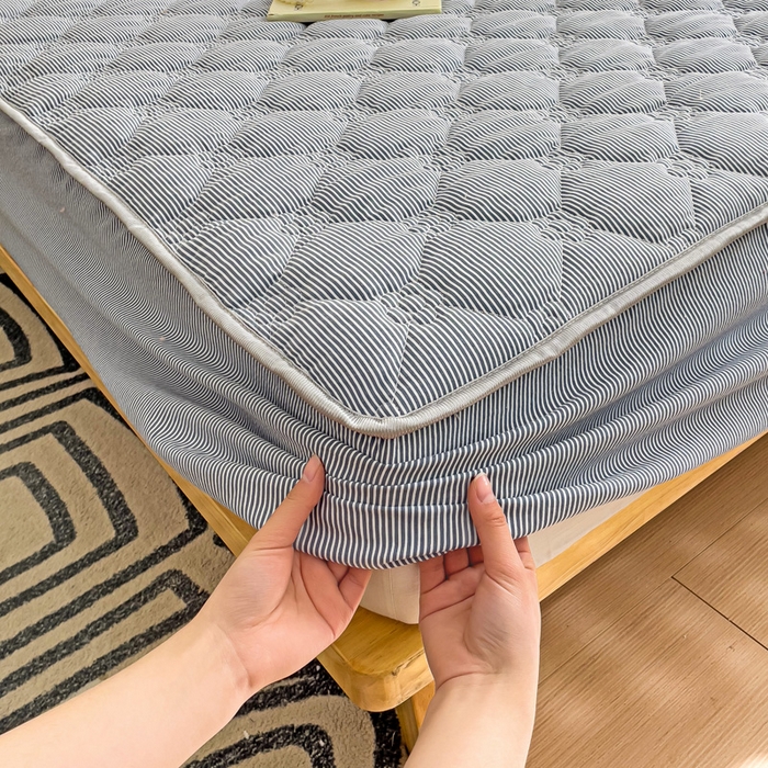 91家纺网 家纺一手货源 找家纺 纽缦家纺 2024云朵棉亲肤加厚加棉床笠 小蓝条