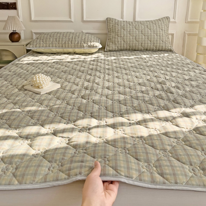 91家纺网 家纺一手货源 找家纺 纽缦家纺 2024云朵棉加厚加棉床垫 觅遇