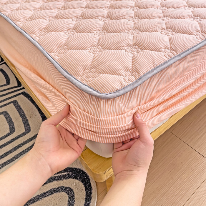 91家纺网 家纺一手货源 找家纺 纽缦家纺 2024云朵棉亲肤加厚加棉床笠 小粉条