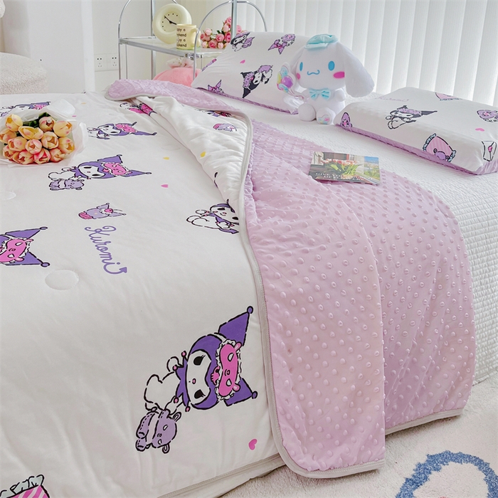 91家纺网 家纺一手货源 找家纺 米米儿家纺 2024新款A类针织棉凉豆豆夏被夏凉被空调被-三丽鸥系列 搞怪库洛米