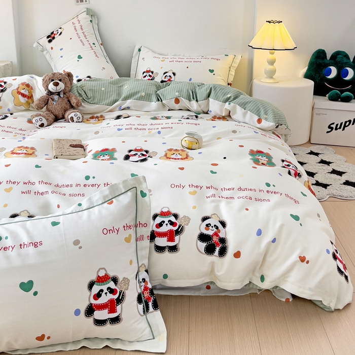 91家纺网 家纺一手货源 找家纺 云锦家居 2024新款13070纯棉印花吊边款一字绣四件套 炫彩乐园