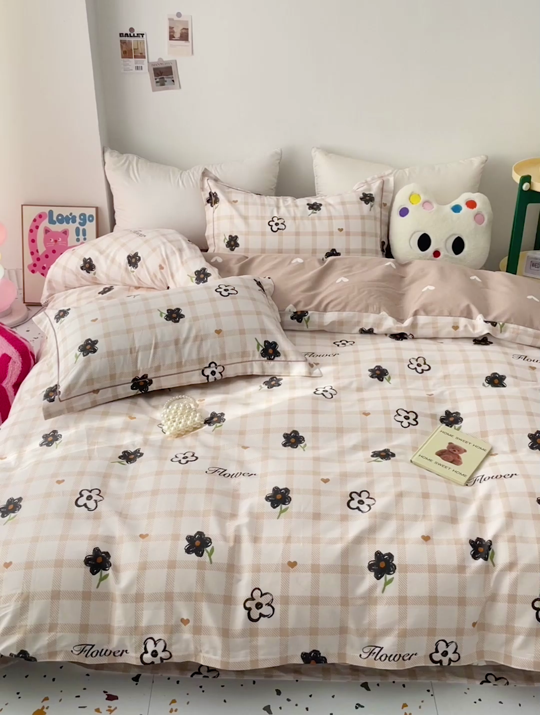 91家纺网 家纺一手货源 找家纺 云锦家居 2024新款13070纯棉印花吊边款一字绣四件套 淡若纷芳