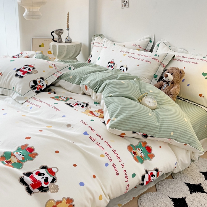 91家纺网 家纺一手货源 找家纺 云锦家居 2024新款13070纯棉印花吊边款一字绣四件套 炫彩乐园