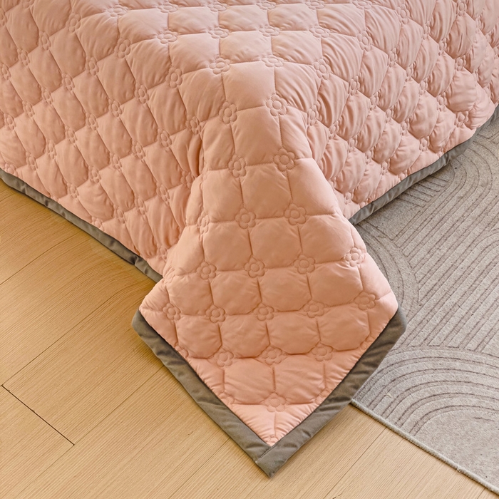 91家纺网 家纺一手货源 找家纺 纽缦家纺 2024纯色云朵棉加棉加厚床盖（床单） 纯色粉玉