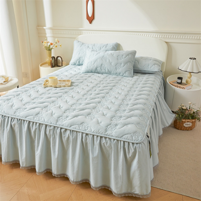 91家纺网 家纺一手货源 找家纺 3C 2024新款玫瑰全棉水洗棉大豆夹棉床裙 婴儿蓝