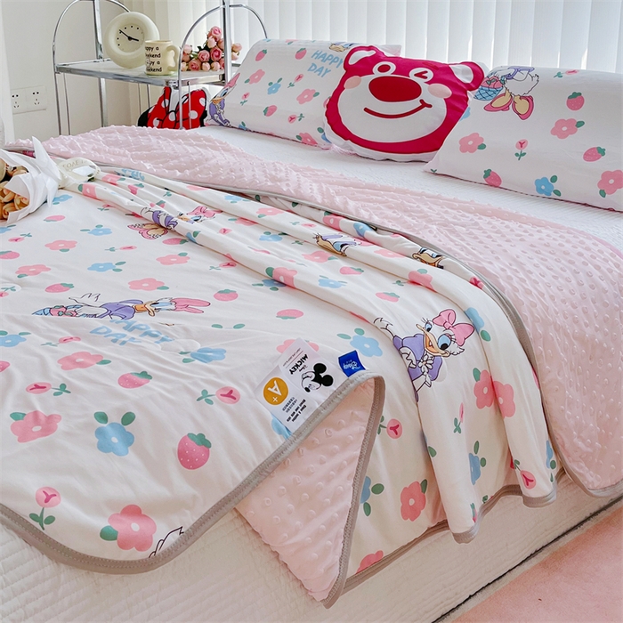 91家纺网 家纺一手货源 找家纺 2024新款A类针织棉凉豆豆夏被夏凉被空调被-迪士尼系列 黛西