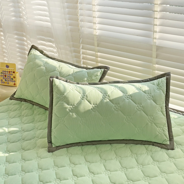 91家纺网 家纺一手货源 找家纺 纽缦家纺 2024纯色云朵棉加棉加厚床盖（床单） 小绿条