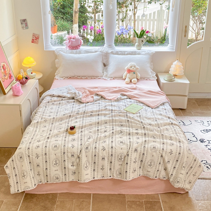 91家纺网 家纺一手货源 找家纺 慕澄家纺 2024新款时尚印花泡泡棉花边夏被夏凉被空调被 夏被-英伦熊