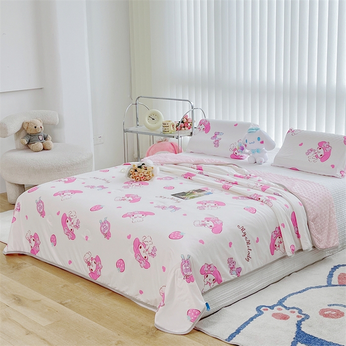 91家纺网 家纺一手货源 找家纺 米米儿家纺 2024新款A类针织棉凉豆豆夏被夏凉被空调被-三丽鸥系列 草莓美乐蒂