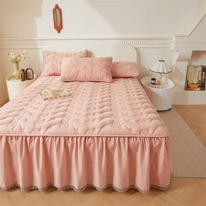 91家纺网 家纺一手货源 找家纺 3C 2024新款玫瑰全棉水洗棉大豆夹棉床裙 轻柔粉