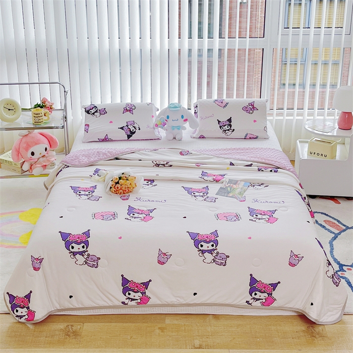 91家纺网 家纺一手货源 找家纺 米米儿家纺 2024新款A类针织棉凉豆豆夏被夏凉被空调被-三丽鸥系列 搞怪库洛米