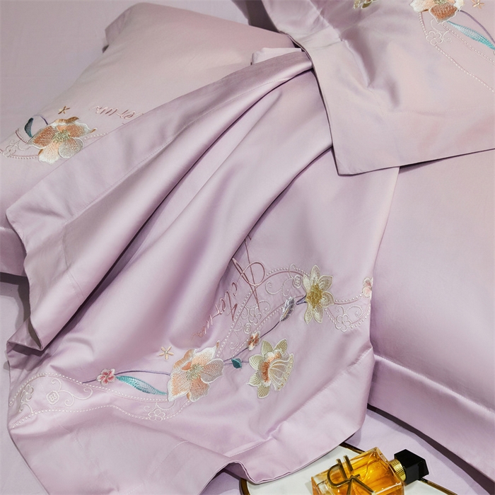 91家纺网 家纺一手货源 找家纺 宏羽纺2024新款高支高密全棉刺绣四件套 伊丽莎白系列 伊丽莎白 海葵紫