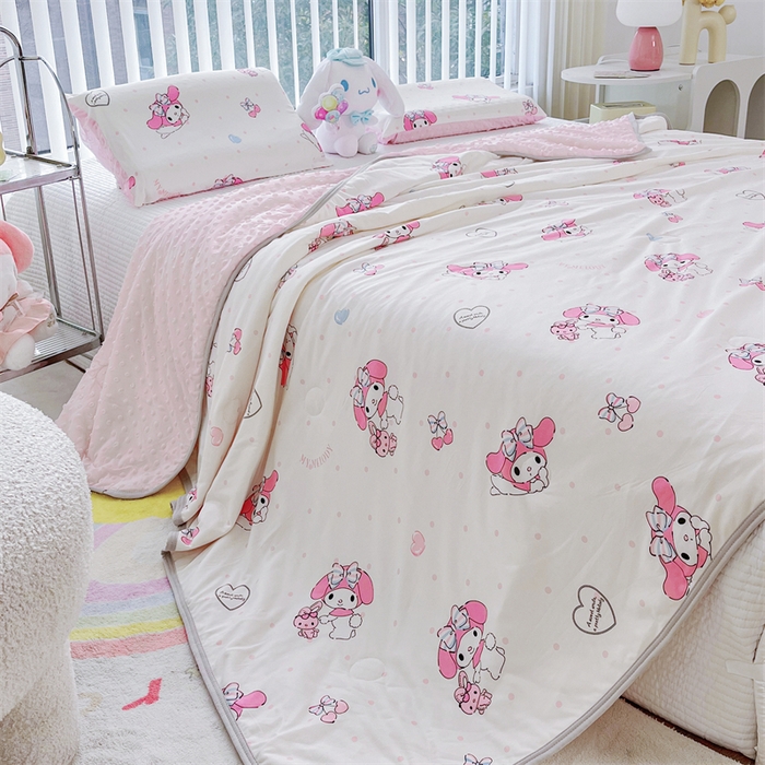 91家纺网 家纺一手货源 找家纺 米米儿家纺 2024新款A类针织棉凉豆豆夏被夏凉被空调被-三丽鸥系列 樱桃美乐蒂