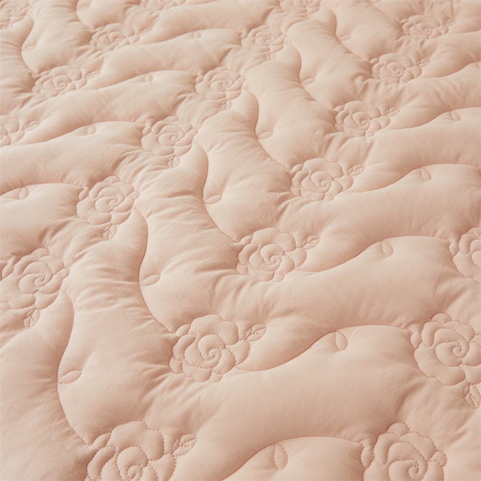 91家纺网 家纺一手货源 找家纺 3C 2024新款玫瑰全棉水洗棉大豆夹棉床裙 典雅玉