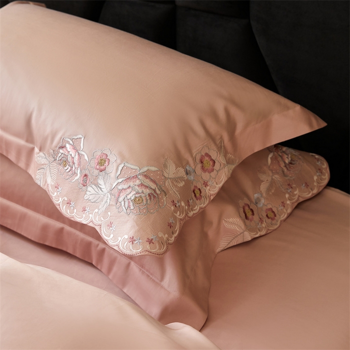 91家纺网 家纺一手货源 找家纺 宏羽纺2024新款高支高密全棉刺绣四件套 浪漫系列 浪漫 美男粉