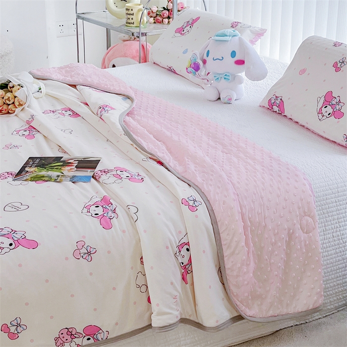 91家纺网 家纺一手货源 找家纺 米米儿家纺 2024新款A类针织棉凉豆豆夏被夏凉被空调被-三丽鸥系列 樱桃美乐蒂